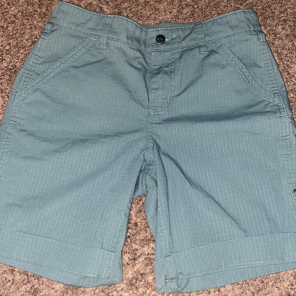 Womens carhartt shorts✨
